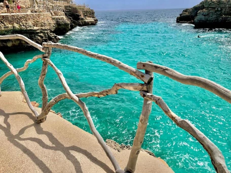 Algaiarens Apto Con Piscina Y Junto A La Playa カラ・エン・ブラネス エクステリア 写真